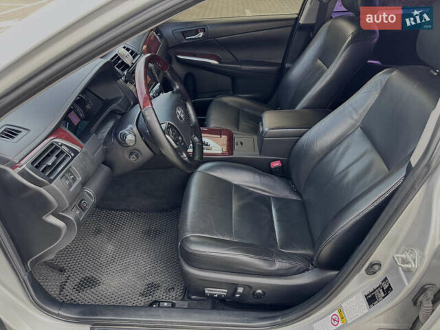 Тойота Камри 2012 в Киеве на Automoto.ua Серый Тойота Камри, объемом двигателя 2.49 л и пробегом 198 тыс. км за 15490 $, фото 31 на Automoto.ua