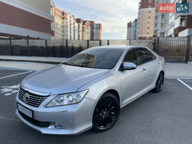 Сірий Тойота Камрі, об'ємом двигуна 3.5 л та пробігом 231 тис. км за 13400 $, фото 11 на Automoto.ua