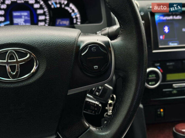 Серый Тойота Камри, объемом двигателя 2.5 л и пробегом 213 тыс. км за 14490 $, фото 29 на Automoto.ua