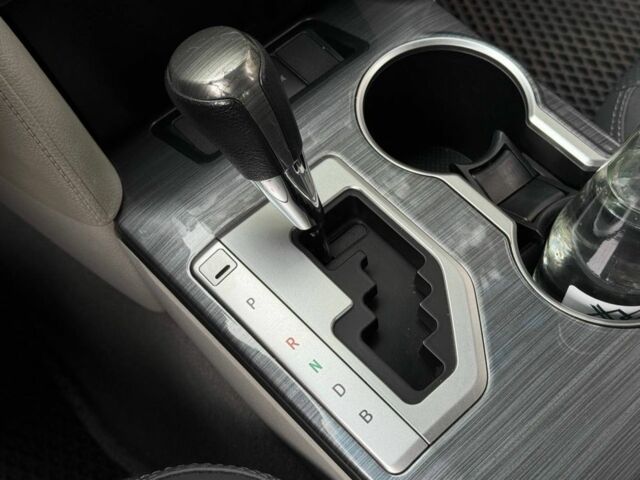 Сірий Тойота Камрі, об'ємом двигуна 2.5 л та пробігом 268 тис. км за 10990 $, фото 20 на Automoto.ua