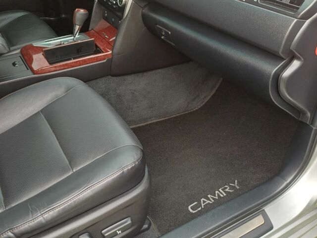 Сірий Тойота Камрі, об'ємом двигуна 2.5 л та пробігом 193 тис. км за 14000 $, фото 6 на Automoto.ua