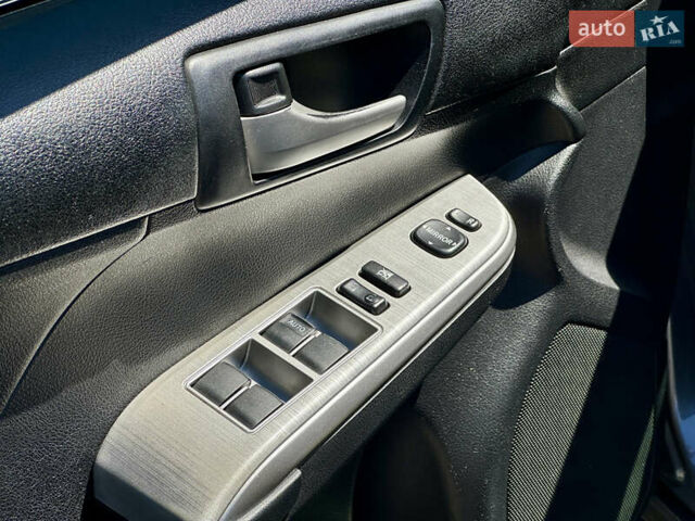 Сірий Тойота Камрі, об'ємом двигуна 2.49 л та пробігом 252 тис. км за 9800 $, фото 27 на Automoto.ua