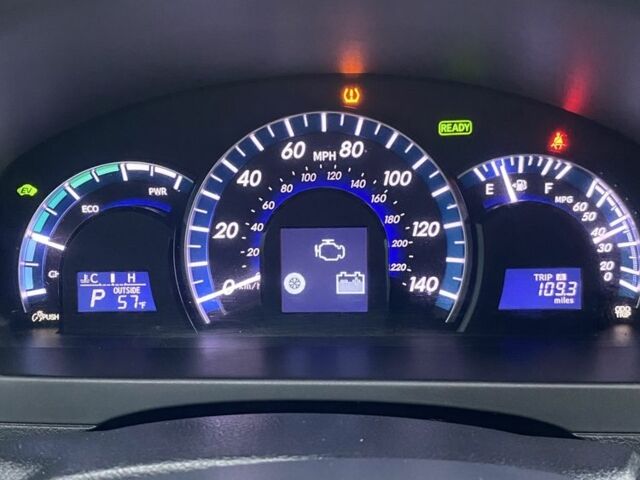 Серый Тойота Камри, объемом двигателя 2.5 л и пробегом 188 тыс. км за 12700 $, фото 19 на Automoto.ua