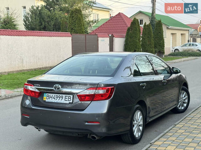 Серый Тойота Камри, объемом двигателя 2.5 л и пробегом 164 тыс. км за 12900 $, фото 10 на Automoto.ua