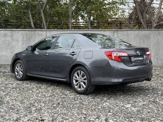 Сірий Тойота Камрі, об'ємом двигуна 2.5 л та пробігом 268 тис. км за 10990 $, фото 4 на Automoto.ua