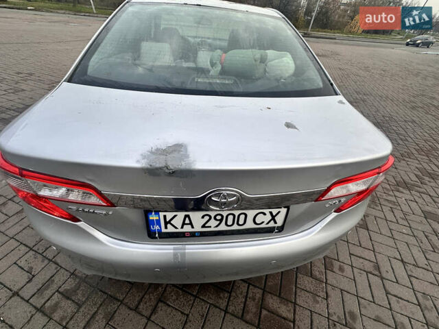Сірий Тойота Камрі, об'ємом двигуна 2.49 л та пробігом 274 тис. км за 8000 $, фото 13 на Automoto.ua