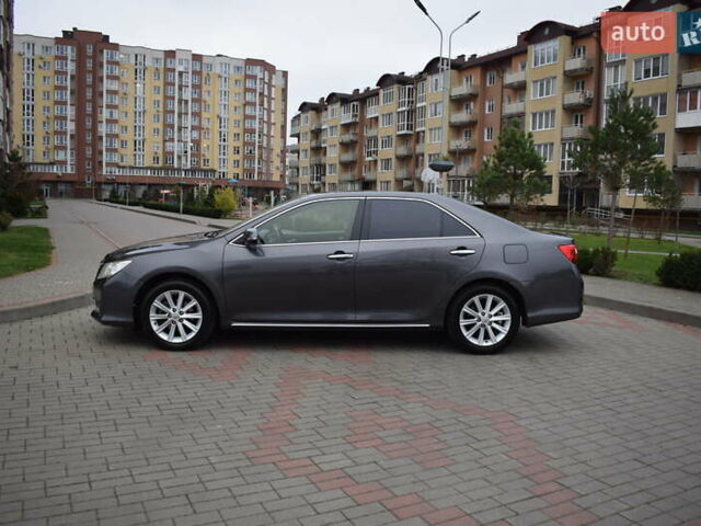 Сірий Тойота Камрі, об'ємом двигуна 2.5 л та пробігом 163 тис. км за 13250 $, фото 3 на Automoto.ua