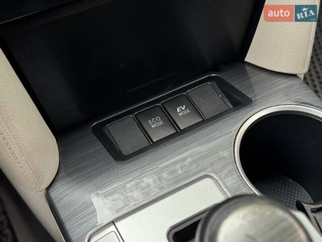 Сірий Тойота Камрі, об'ємом двигуна 2.49 л та пробігом 268 тис. км за 10990 $, фото 23 на Automoto.ua