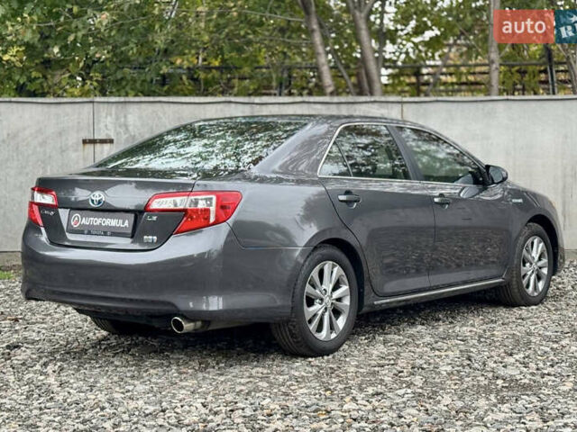 Сірий Тойота Камрі, об'ємом двигуна 2.49 л та пробігом 268 тис. км за 10990 $, фото 7 на Automoto.ua