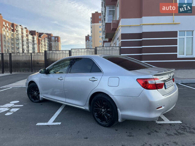 Сірий Тойота Камрі, об'ємом двигуна 3.5 л та пробігом 230 тис. км за 13700 $, фото 14 на Automoto.ua