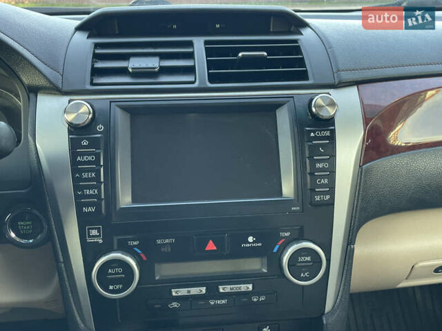 Сірий Тойота Камрі, об'ємом двигуна 3.5 л та пробігом 230 тис. км за 13700 $, фото 38 на Automoto.ua