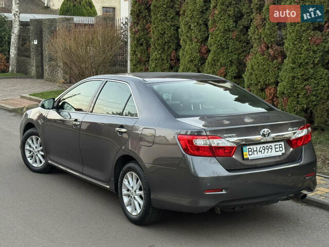 Серый Тойота Камри, объемом двигателя 2.5 л и пробегом 164 тыс. км за 12900 $, фото 31 на Automoto.ua