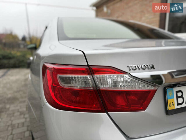 Серый Тойота Камри, объемом двигателя 2.5 л и пробегом 220 тыс. км за 12900 $, фото 10 на Automoto.ua