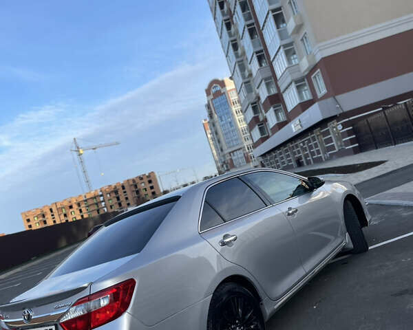 Сірий Тойота Камрі, об'ємом двигуна 3.5 л та пробігом 231 тис. км за 13400 $, фото 13 на Automoto.ua