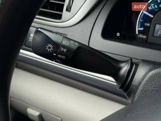 Серый Тойота Камри, объемом двигателя 2.49 л и пробегом 268 тыс. км за 11490 $, фото 15 на Automoto.ua