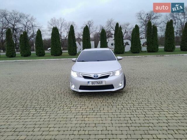 Сірий Тойота Камрі, об'ємом двигуна 2.5 л та пробігом 245 тис. км за 14100 $, фото 3 на Automoto.ua