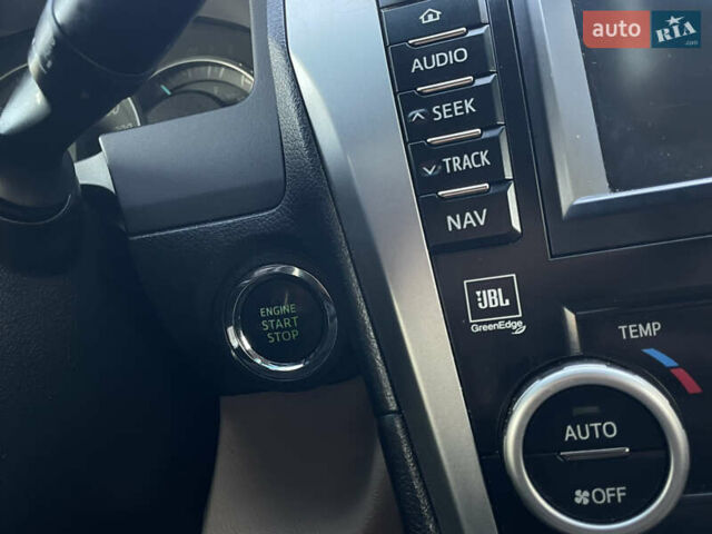 Сірий Тойота Камрі, об'ємом двигуна 3.5 л та пробігом 231 тис. км за 13400 $, фото 43 на Automoto.ua