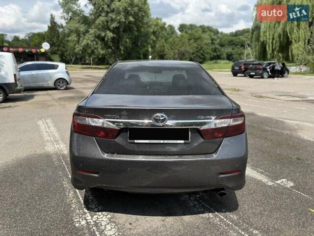 Серый Тойота Камри, объемом двигателя 2.49 л и пробегом 174 тыс. км за 14200 $, фото 16 на Automoto.ua