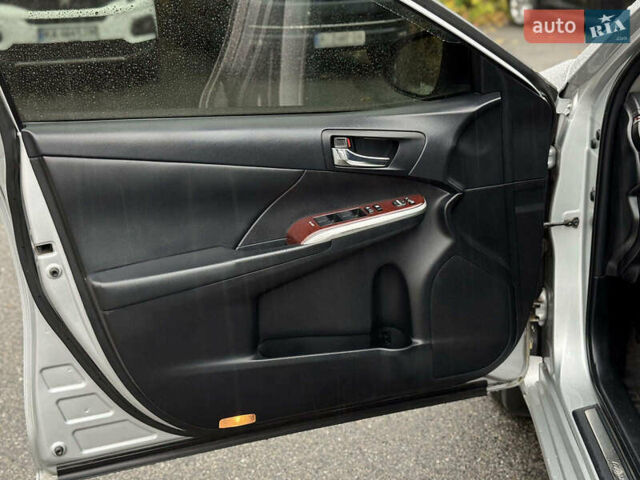 Серый Тойота Камри, объемом двигателя 2.5 л и пробегом 213 тыс. км за 14490 $, фото 18 на Automoto.ua