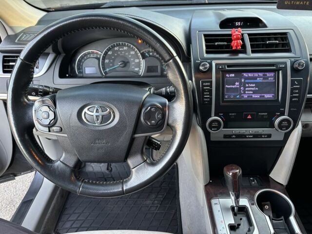 Серый Тойота Камри, объемом двигателя 2.5 л и пробегом 190 тыс. км за 11800 $, фото 14 на Automoto.ua