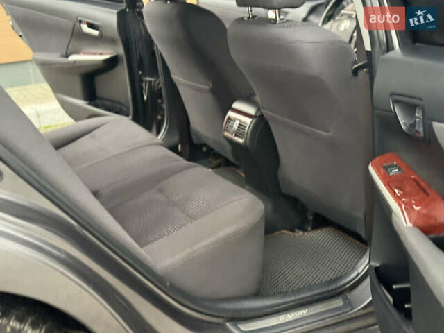 Серый Тойота Камри, объемом двигателя 2.5 л и пробегом 198 тыс. км за 13999 $, фото 34 на Automoto.ua