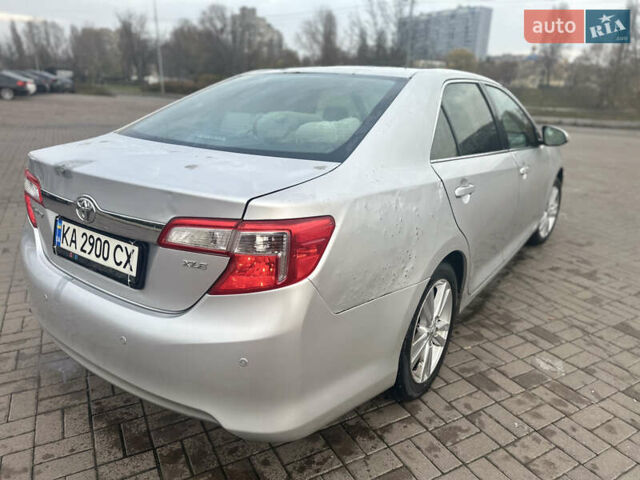 Сірий Тойота Камрі, об'ємом двигуна 2.49 л та пробігом 274 тис. км за 8000 $, фото 2 на Automoto.ua