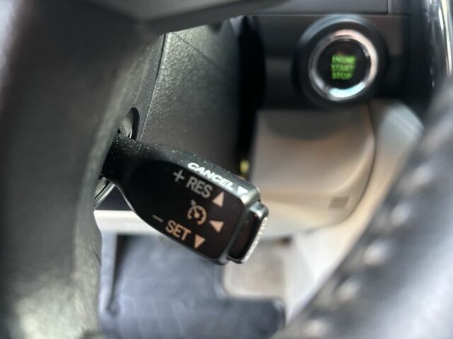 Серый Тойота Камри, объемом двигателя 2.5 л и пробегом 190 тыс. км за 11800 $, фото 17 на Automoto.ua