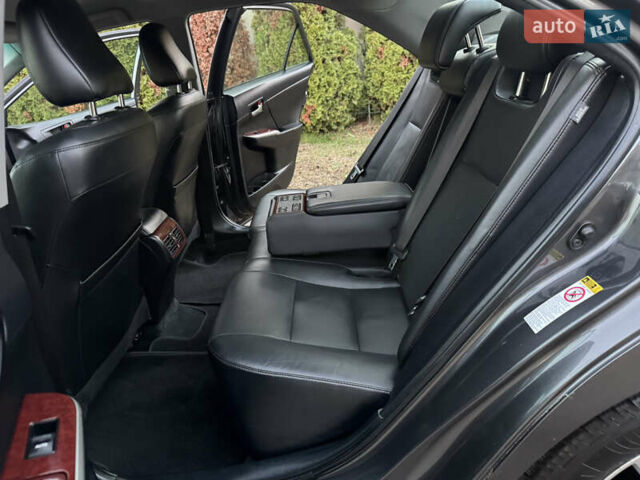 Серый Тойота Камри, объемом двигателя 2.5 л и пробегом 164 тыс. км за 12900 $, фото 47 на Automoto.ua