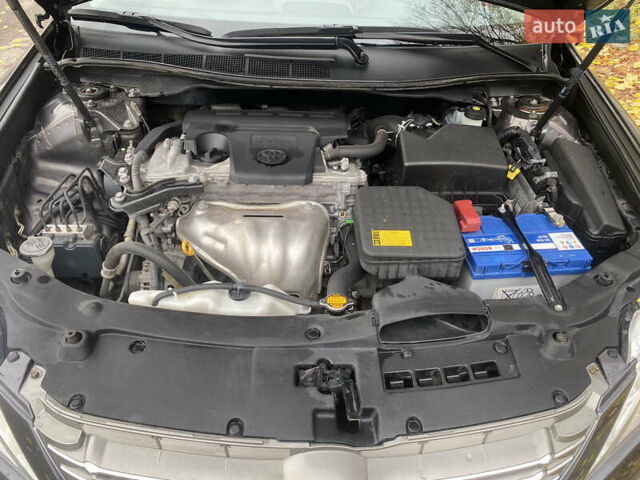 Сірий Тойота Камрі, об'ємом двигуна 2.5 л та пробігом 179 тис. км за 16000 $, фото 4 на Automoto.ua