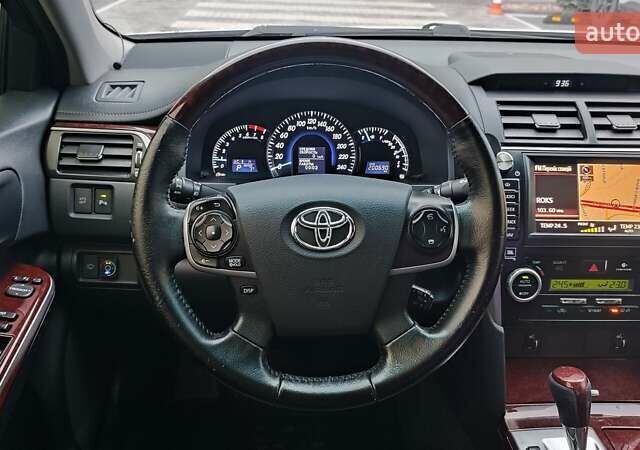 Сірий Тойота Камрі, об'ємом двигуна 2.5 л та пробігом 201 тис. км за 14556 $, фото 8 на Automoto.ua