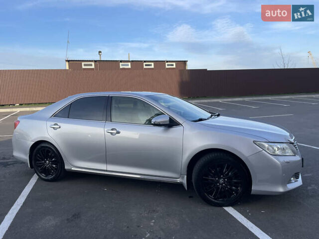 Сірий Тойота Камрі, об'ємом двигуна 3.5 л та пробігом 231 тис. км за 13400 $, фото 21 на Automoto.ua