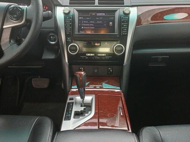 Сірий Тойота Камрі, об'ємом двигуна 2.5 л та пробігом 193 тис. км за 14000 $, фото 1 на Automoto.ua