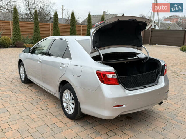 Сірий Тойота Камрі, об'ємом двигуна 2.5 л та пробігом 232 тис. км за 12800 $, фото 20 на Automoto.ua