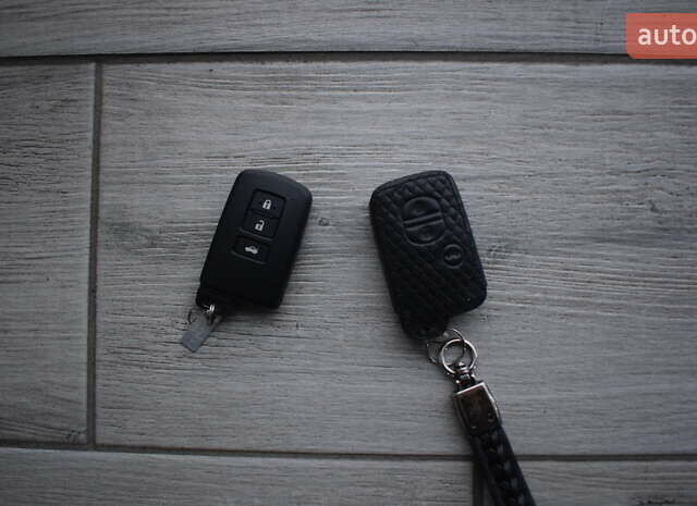 Сірий Тойота Камрі, об'ємом двигуна 2.5 л та пробігом 163 тис. км за 13250 $, фото 11 на Automoto.ua