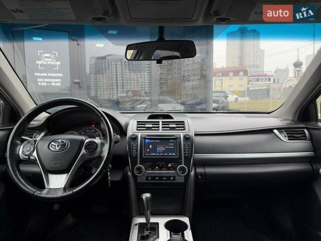 Сірий Тойота Камрі, об'ємом двигуна 2.49 л та пробігом 316 тис. км за 11790 $, фото 12 на Automoto.ua