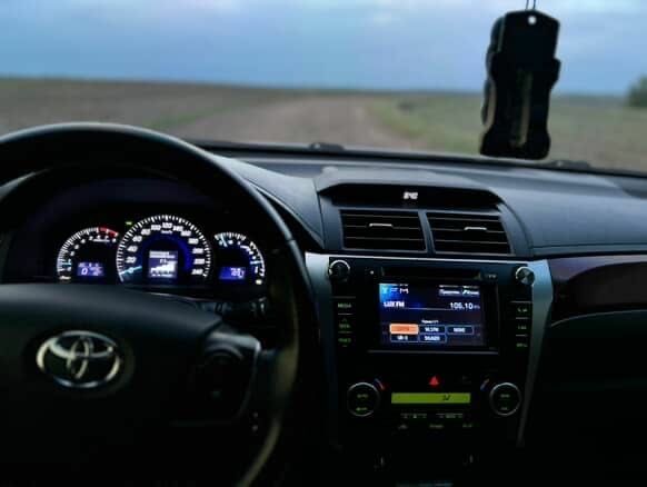 Серый Тойота Камри, объемом двигателя 2.5 л и пробегом 250 тыс. км за 12800 $, фото 1 на Automoto.ua