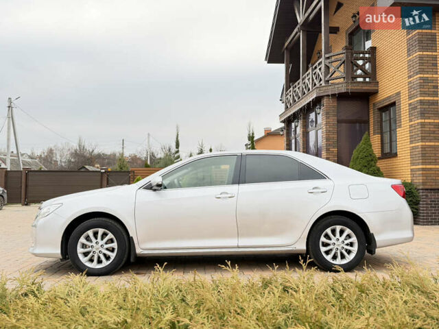 Сірий Тойота Камрі, об'ємом двигуна 2.5 л та пробігом 232 тис. км за 12800 $, фото 8 на Automoto.ua