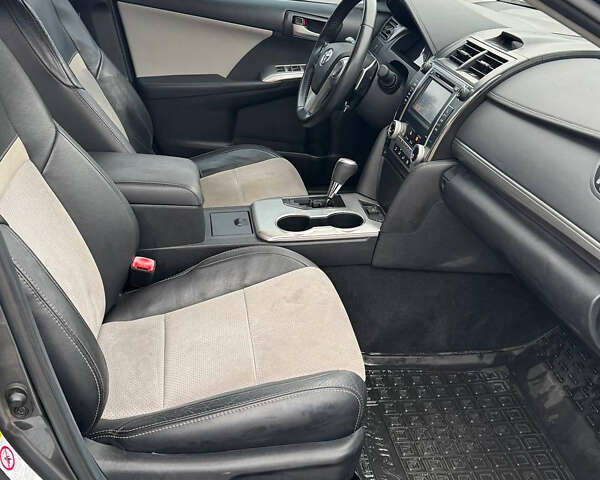 Тойота Камри 2012 в Киеве на Automoto.ua Серый Тойота Камри, объемом двигателя 2.49 л и пробегом 193 тыс. км за 9699 $, фото 9 на Automoto.ua