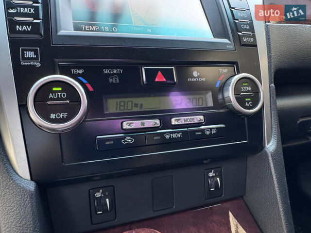 Тойота Камри 2012 в Киеве на Automoto.ua Серый Тойота Камри, объемом двигателя 2.49 л и пробегом 198 тыс. км за 15490 $, фото 56 на Automoto.ua