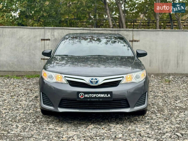 Сірий Тойота Камрі, об'ємом двигуна 2.49 л та пробігом 268 тис. км за 10990 $, фото 2 на Automoto.ua