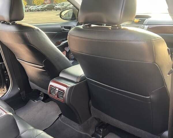 Серый Тойота Камри, объемом двигателя 2.5 л и пробегом 175 тыс. км за 16500 $, фото 13 на Automoto.ua