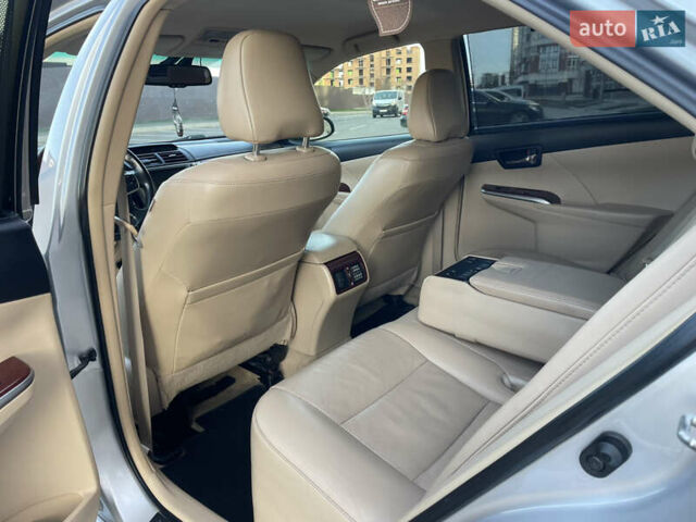 Сірий Тойота Камрі, об'ємом двигуна 3.5 л та пробігом 231 тис. км за 13400 $, фото 36 на Automoto.ua