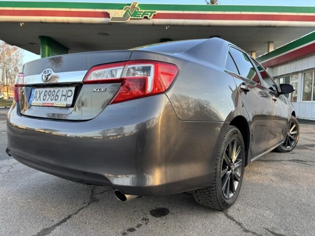 Серый Тойота Камри, объемом двигателя 2.5 л и пробегом 190 тыс. км за 11800 $, фото 8 на Automoto.ua