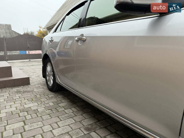 Серый Тойота Камри, объемом двигателя 2.5 л и пробегом 220 тыс. км за 12900 $, фото 7 на Automoto.ua