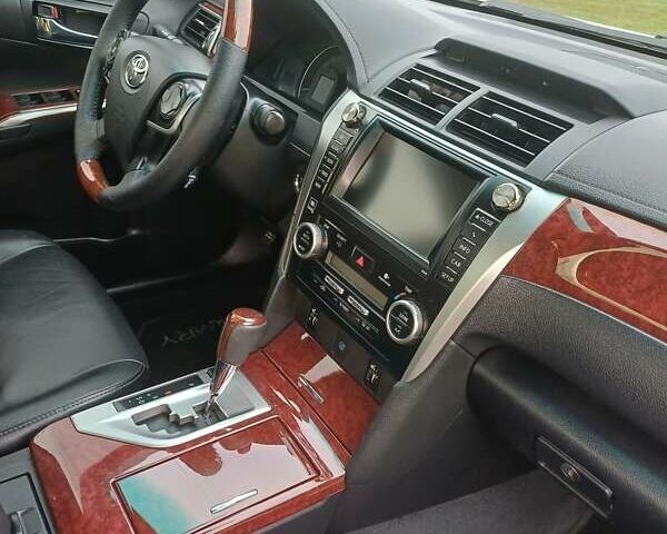 Сірий Тойота Камрі, об'ємом двигуна 2.5 л та пробігом 290 тис. км за 14000 $, фото 16 на Automoto.ua