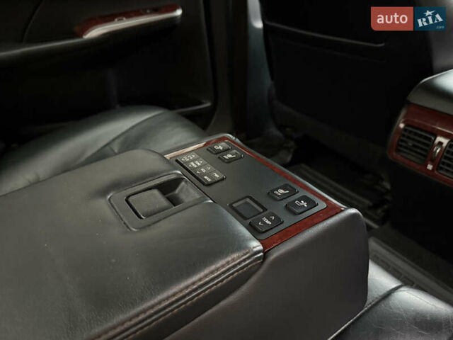 Серый Тойота Камри, объемом двигателя 2.5 л и пробегом 220 тыс. км за 12900 $, фото 17 на Automoto.ua