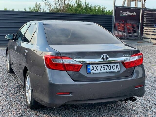 Сірий Тойота Камрі, об'ємом двигуна 2.5 л та пробігом 177 тис. км за 13000 $, фото 17 на Automoto.ua