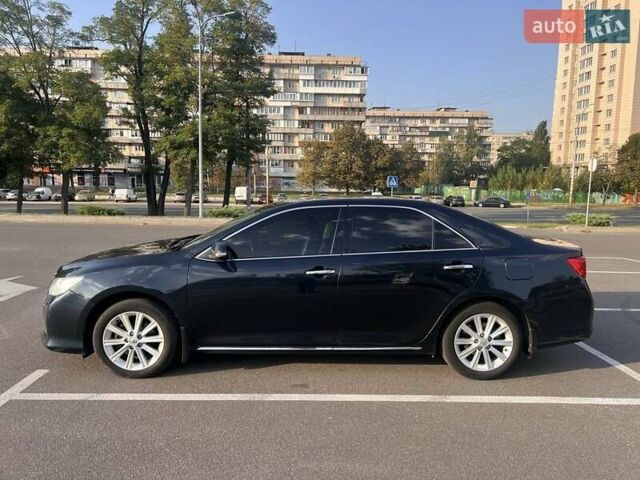 Серый Тойота Камри, объемом двигателя 2.5 л и пробегом 175 тыс. км за 16500 $, фото 5 на Automoto.ua