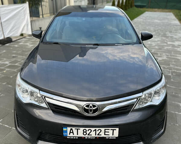 Тойота Камри 2012 в Львове на Automoto.ua Серый Тойота Камри, объемом двигателя 2.5 л и пробегом 179 тыс. км за 10700 $, фото 3 на Automoto.ua