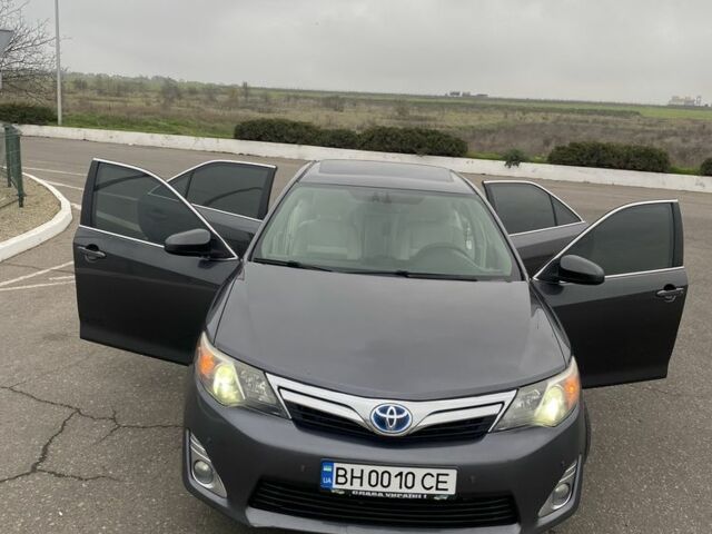 Серый Тойота Камри, объемом двигателя 2.5 л и пробегом 188 тыс. км за 12700 $, фото 9 на Automoto.ua